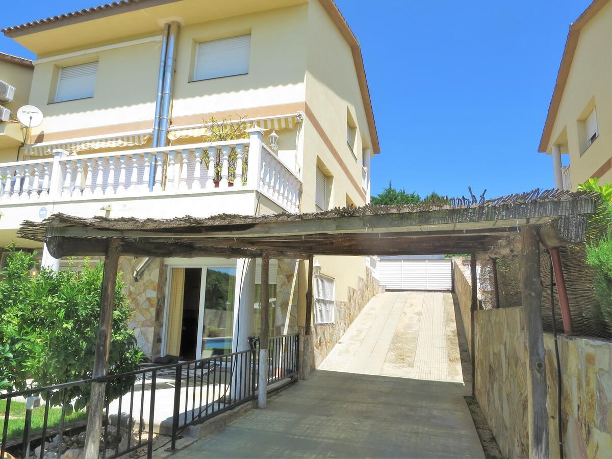 Villa Carolina ماتارو المظهر الخارجي الصورة